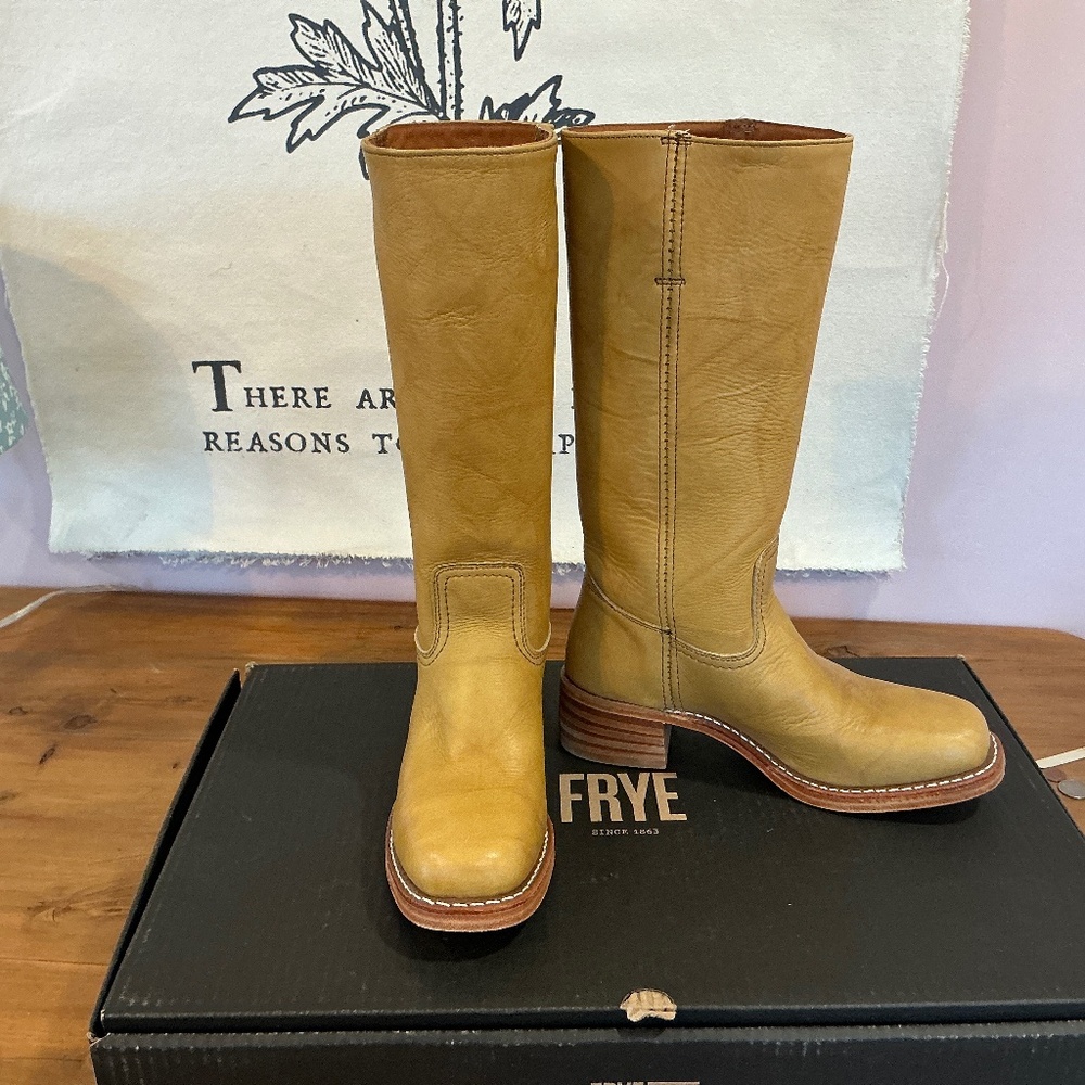 Women’s Frye Campus 14L